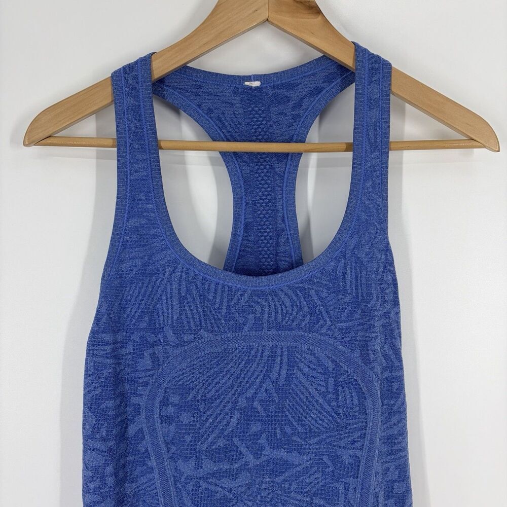 Lululemon Tank Top Size 10 Women Blue Swiftly Tech Racerback Athletic Blue Print - Picture 2 of 7